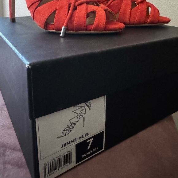 Banana Republic Jenne suede heel - Picture 3 of 8